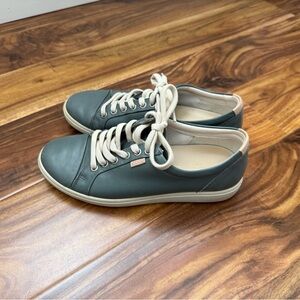 Ecco Soft 7 Gray Sneakers